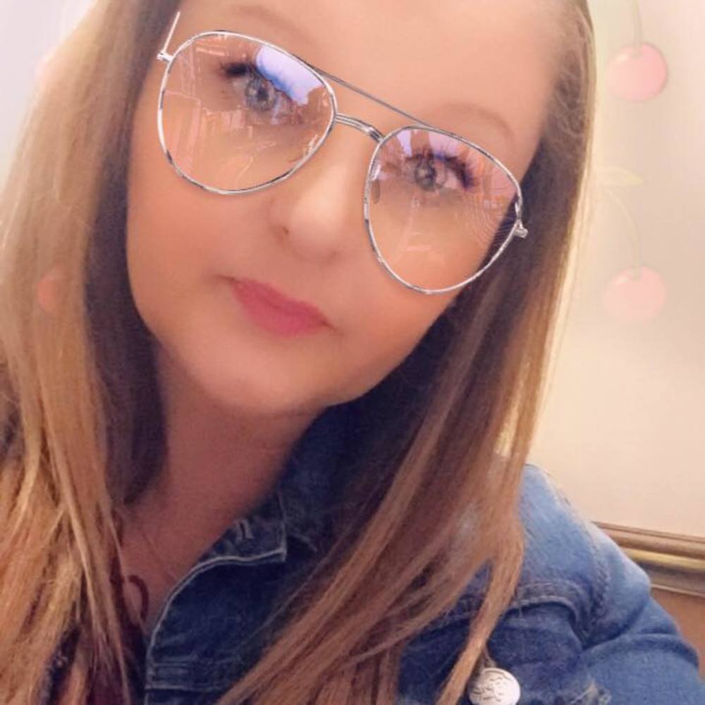 Meet your Posher, Astria a